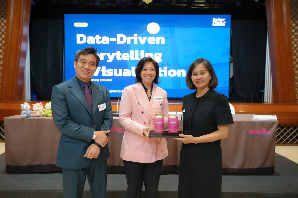เอกสารเช็กลิสต์ 10 ข้อสำหรับเลือกบริษัทจัดอบรมการนำเสนอวางบนโต๊ะประชุม